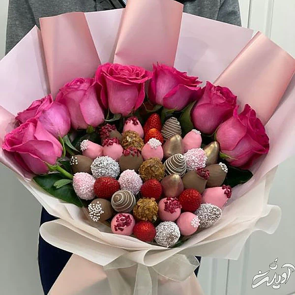 مدل دسته گل شکلاتی آموزش دسته گل شکلاتی دسته گل شکلاتی با کاغذ کشی دسته گل شکلاتی ولنتاین دسته گل شکلاتی ساده تزیین شکلات برای مهمانی تزیین شکلات در سینی lng nsji 'g a;ghjd